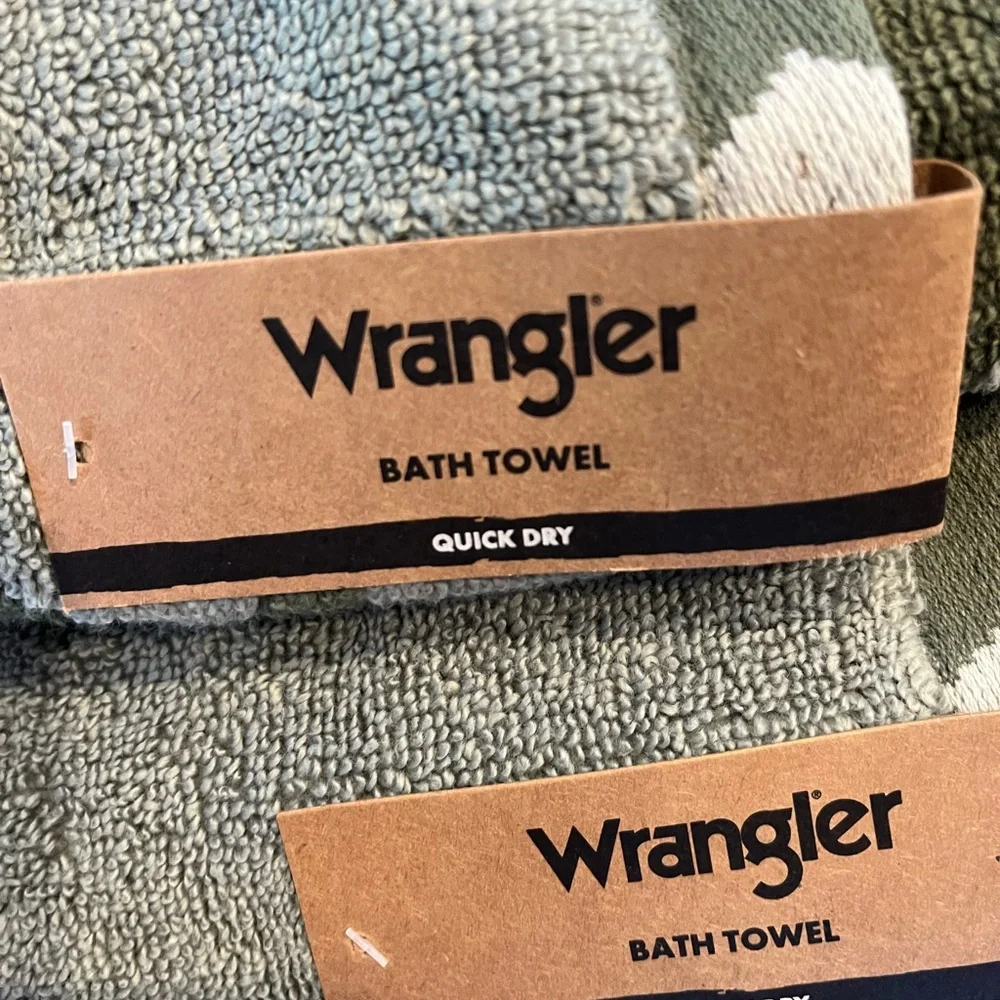 Wrangler Green Geometric Bath and Hand Towel Set Quick Dry